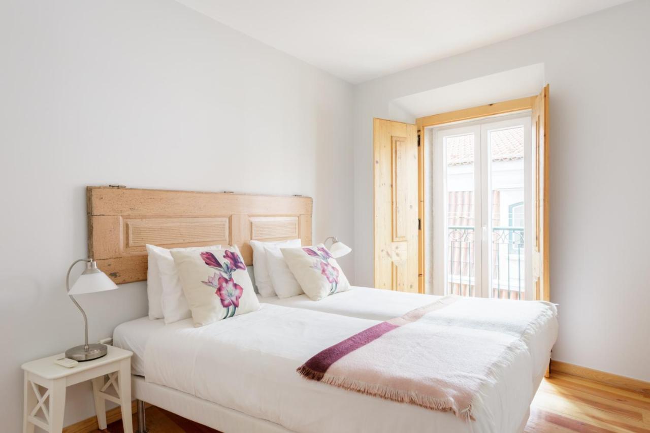 Amazing Rooftop Terrace With River And Historic City View 4 Bedrooms 4 Bathrooms Ac 19Th Century Building Chiado Lisboa Εξωτερικό φωτογραφία